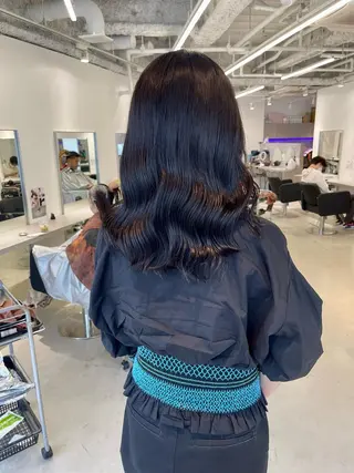 セミロング カラー 店長 MANAMI 艶カラー／骨格ボブのヘアスタイル