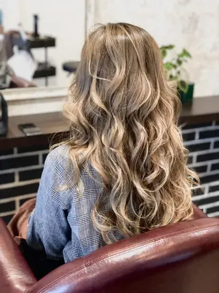 ロング カラー 佐藤 輝幸のヘアスタイル