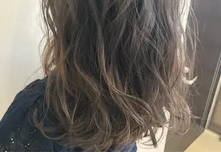 セミロング カラー Oopsレイヤー 加藤澄都のヘアスタイル