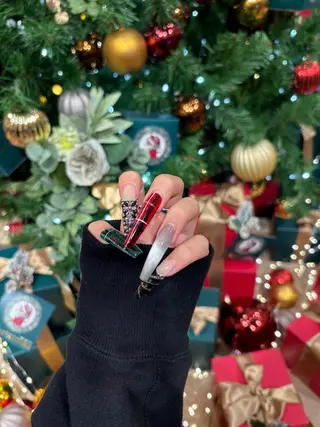 ネイル PEEKABOO 陽向のネイルデザイン