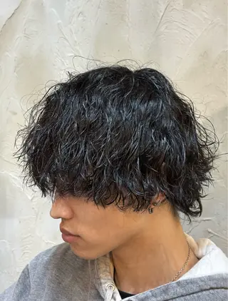ミディアム パーマ メンズ YUUTO 【メンズ限定】のヘアスタイル