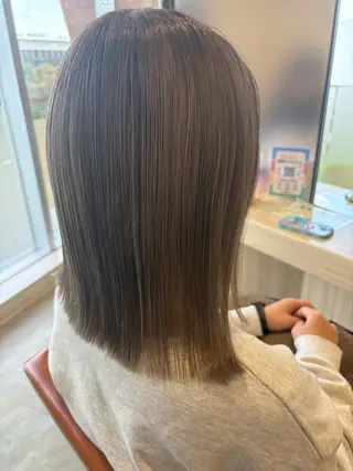 ミディアム タナサワ ナツミのヘアスタイル