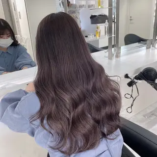 セミロング カラー ヘアアレンジ 🪞official THREE 横浜🎀のヘアスタイル