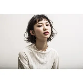 ミディアム レイヤーカット ベージュカラー/小島のヘアスタイル