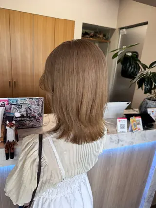 ミディアム 大石 楓のヘアスタイル