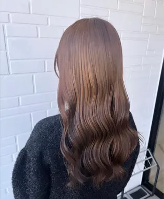 カラー 堀口 鈴花のヘアスタイル