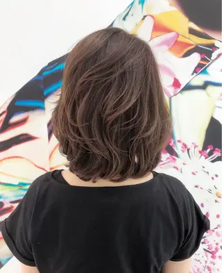 ミディアム パーマ 趙 英来のヘアスタイル