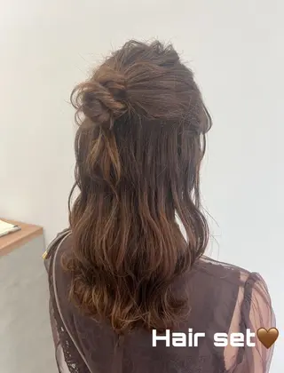 セミロング ヘアアレンジ オグニ ヒマリのヘアスタイル