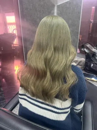 ロング カラー 艶髪ハイトーン特化 梅田美容室SLYのヘアスタイル