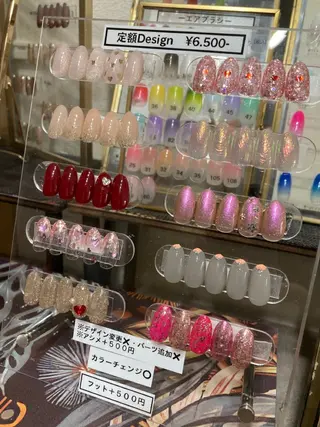 ネイル Legit nail salonのネイルデザイン
