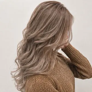 カラー 菅野谷 琉那のヘアスタイル