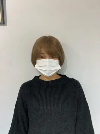 ショート 岡田 陸のヘアスタイル