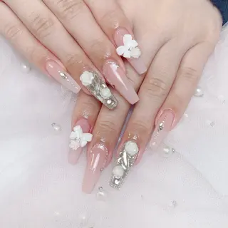 ネイル ロータス モデルのネイルデザイン