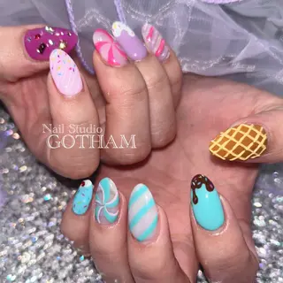 ネイル 高円寺駅からすぐ🌈 ネイルGOTHAMのネイルデザイン