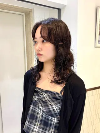 ミディアム パーマ 似合わせパーマ レイヤー 萩原 龍のヘアスタイル