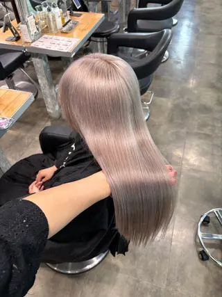 ロング カラー 🧸ハイトーン/ミル クティー🧸のヘアスタイル