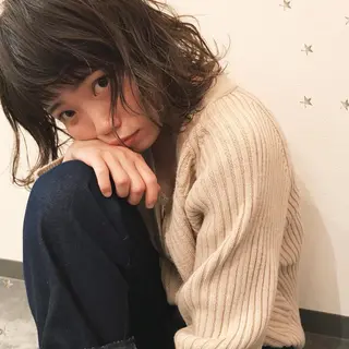 ミディアム カラー 市川 千夏のヘアスタイル