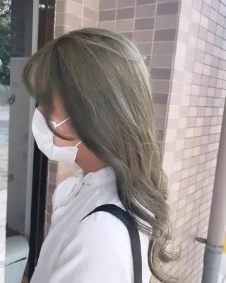 ロング andKおもろまち店 艶ダブルカラー✨のヘアスタイル