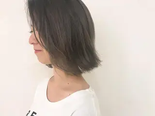 ショート ようちゃん 色持ち艶カラーのヘアスタイル