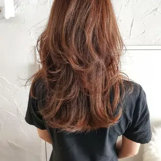 セミロング パーマ 韓国風レイヤーカット 上手く丁寧早い/マツのヘアスタイル