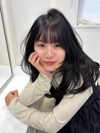 ロング LOMARLIE / yunaのヘアスタイル