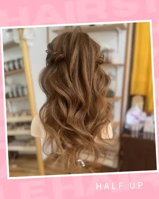 セミロング Yamauchi natsumiのヘアスタイル