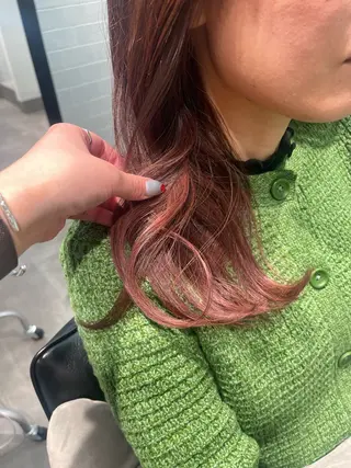 ロング カラー Kaede .のヘアスタイル