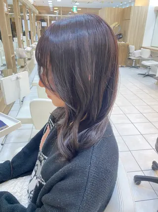 セミロング カラー 内山 歩美のヘアスタイル