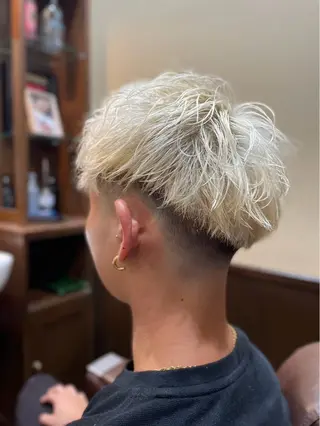 ショート 平井 沖昌のヘアスタイル