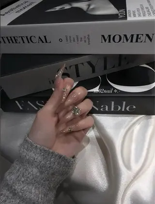 ネイル 𝑆𝐸𝑅𝐴♡ 大人ギャル ワンホンのネイルデザイン