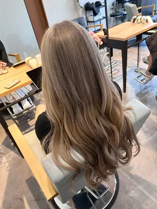 ロング カラー 井手 孔介のヘアスタイル