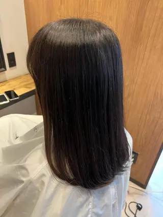 セミロング カラー 菅 康志のヘアスタイル