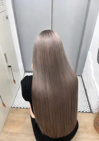 ロング カラー 柏木 理那のヘアスタイル