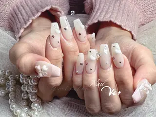 ネイル ✨Nailsalon Vi+✨のネイルデザイン