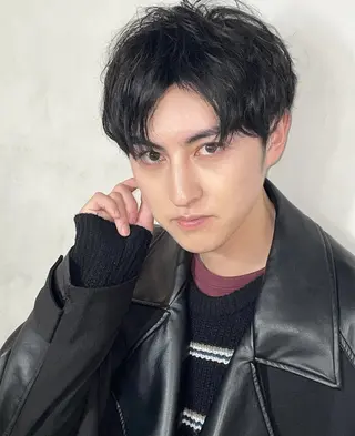 ショート パーマ メンズ オンリーケア バイヴァンサンクの眉毛・アイブロウイメージ