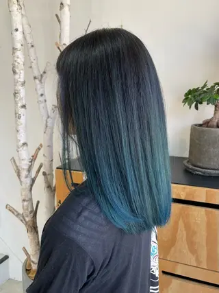ロング 🎨カラー専門家🎨 チャーリーのヘアスタイル