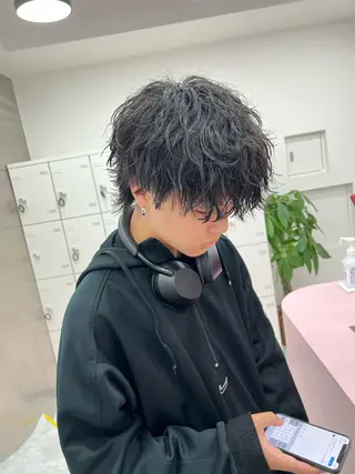 ミディアム パーマ メンズ メンズパーマ特化 TAIGAのヘアスタイル
