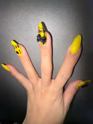 ネイル Yuui 💛のネイルデザイン