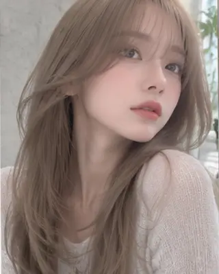 ロング カラー 💠透明感グレージュ /韓国風レイヤー💠のヘアスタイル