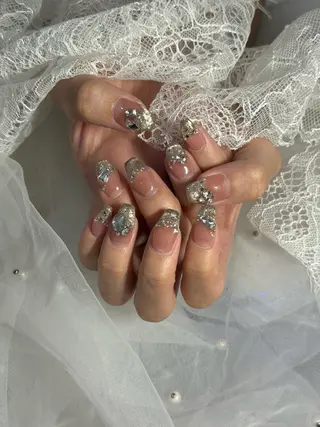 ネイル LAVISH 大和店 emi･:*+のネイルデザイン