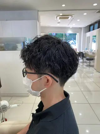 ショート パーマ メンズ 大澤 健介のヘアスタイル
