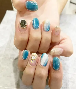 ネイル 板垣 綾乃のネイルデザイン