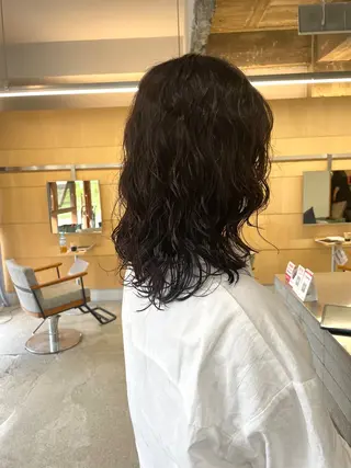 ミディアム パーマ twig 山田 永嶋芽衣のヘアスタイル