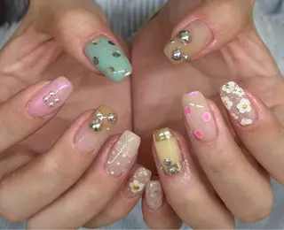 ネイル Pure&Rich Nailのネイルデザイン