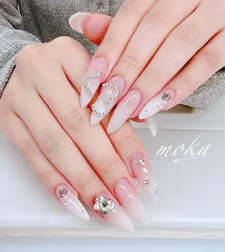 ネイル 胡蝶蘭レディースサロ ンNailMOKAのネイルデザイン