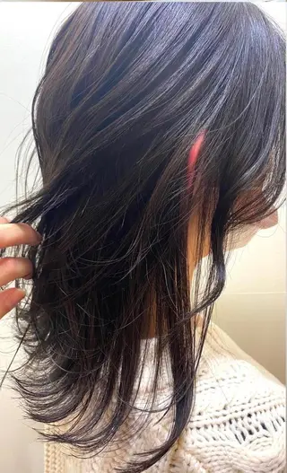 ミディアム カラー 氷見 早祐香のヘアスタイル