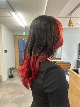 カラー 谷山 葵のヘアスタイル