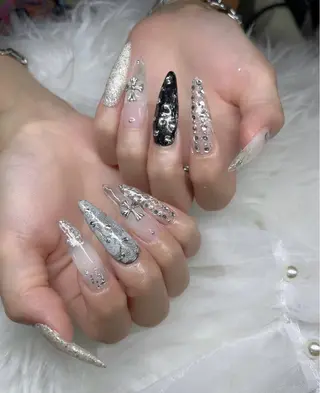 ネイル YOLO NAILのネイルデザイン