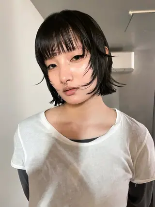 ミディアム 原田 朱里のヘアスタイル