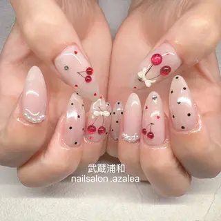 ネイル R inのネイルデザイン